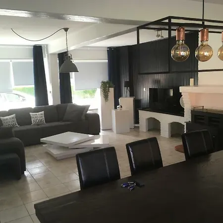 Maison Elise Holiday home *